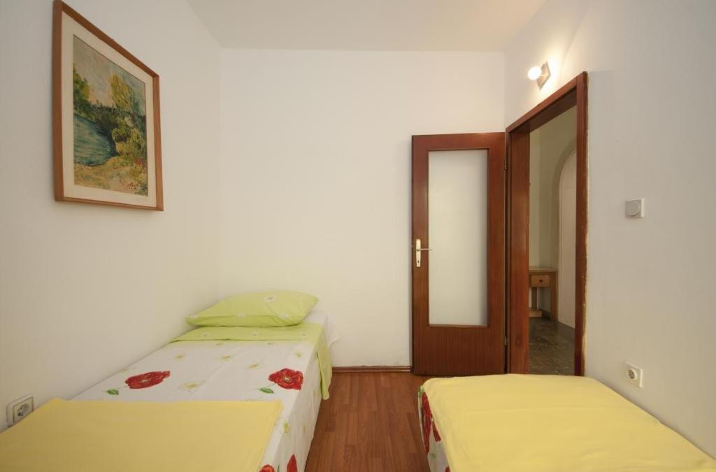 Apartments Kalajzic Pucisca Quarto foto