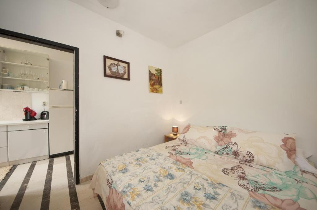 Apartments Kalajzic Pucisca Quarto foto